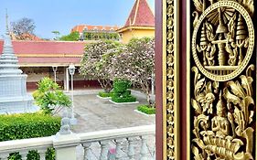 Sky Apartments Riverside - 50M To Royal Palace