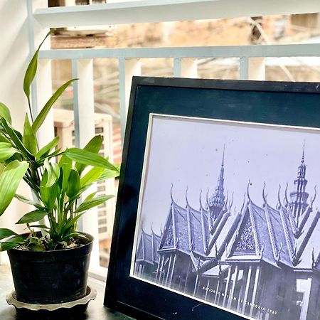 Sky Apartments Riverside - 50M To Royal Palace Phnom Penh Exterior photo