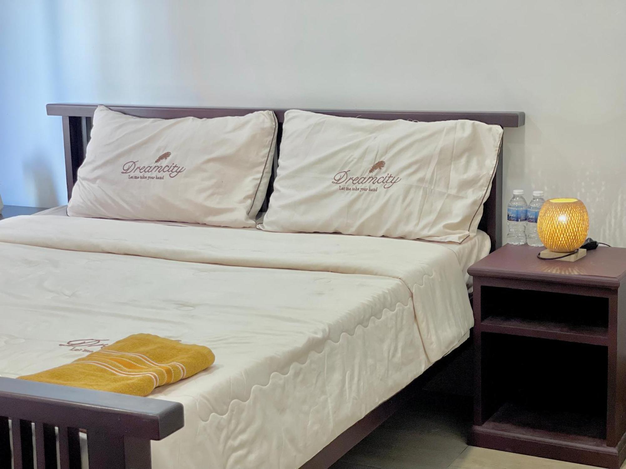 Sky Apartments Riverside - 50M To Royal Palace Phnom Penh Exterior photo