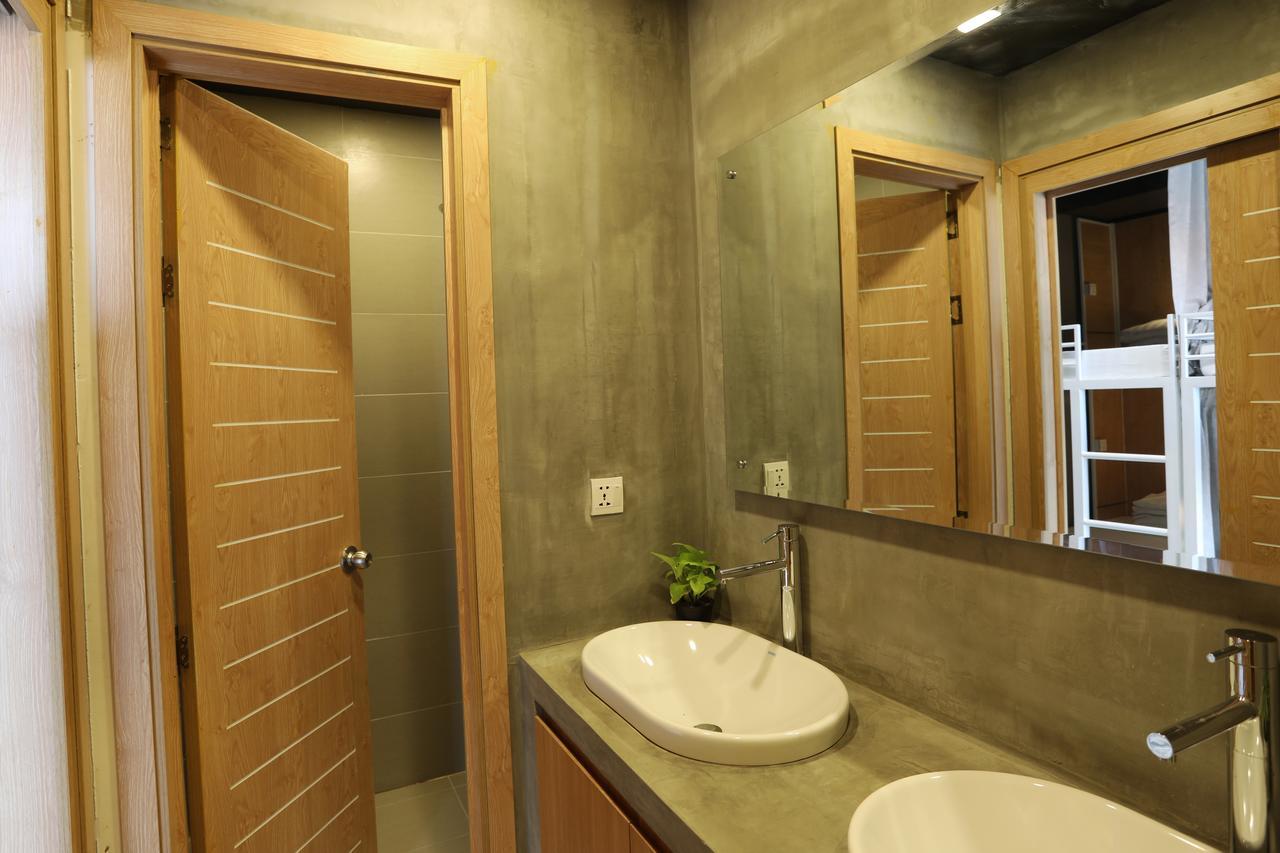 Sky Apartments Riverside - 50M To Royal Palace Phnom Penh Exterior photo