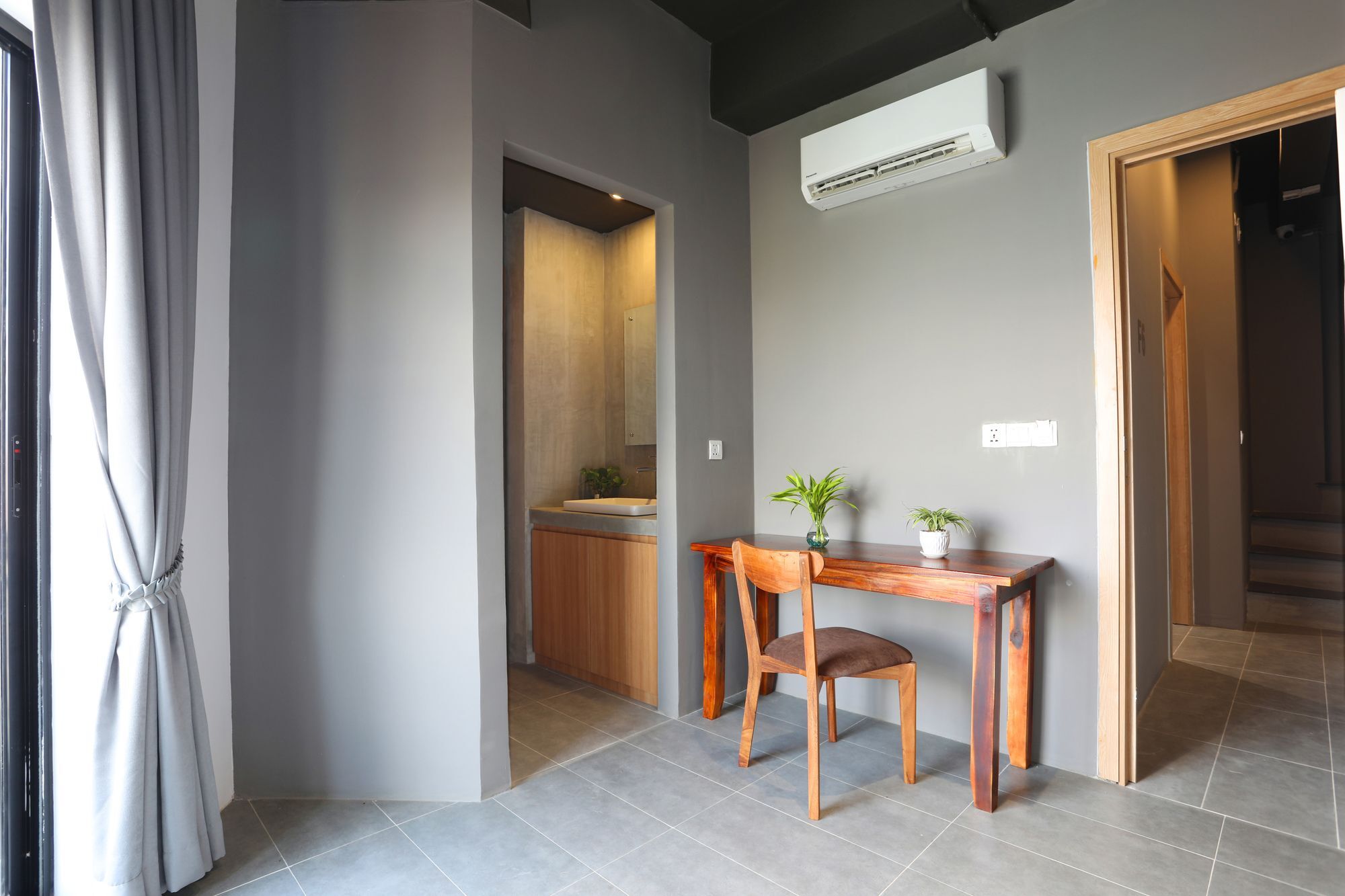Sky Apartments Riverside - 50M To Royal Palace Phnom Penh Exterior photo